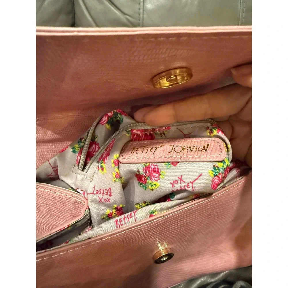 Betsey Johnson‎ Pink Lizard Embossed Heart Logo Top Handle Crossbody Bag Satchel